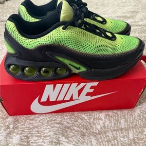 $80 Size 10.5 Men’s Nike Air Max DN